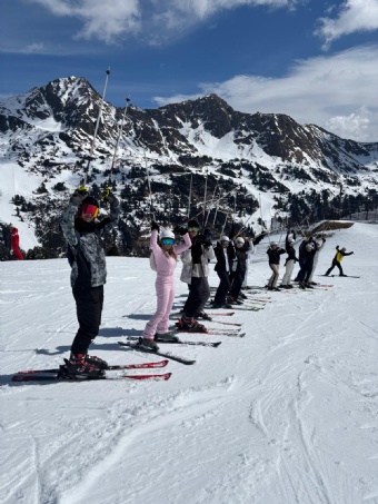 Skiing Adventurers